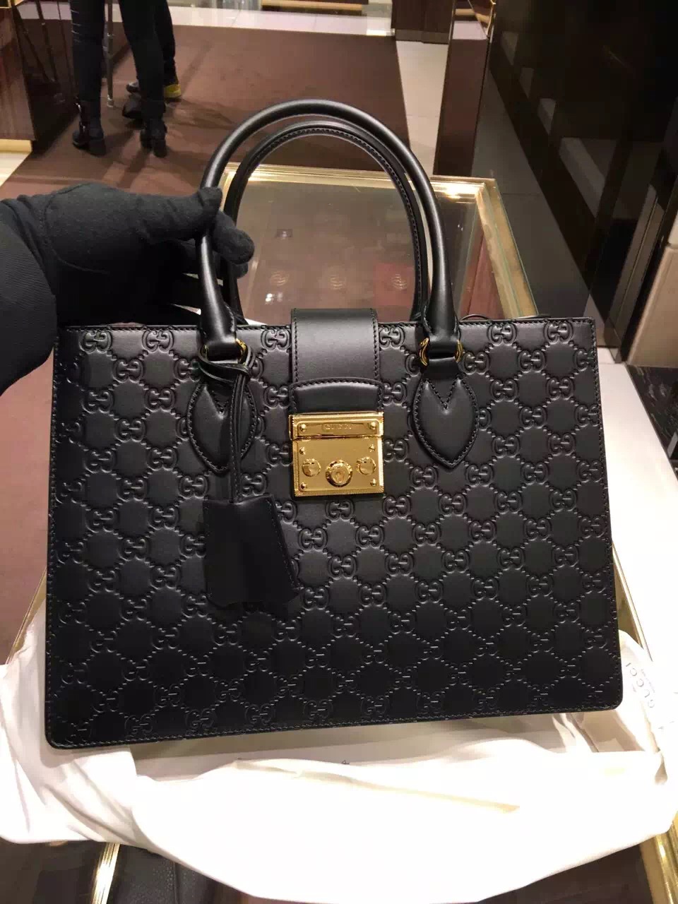 Authentic Gucci Padlock Gucci Signature Handle Bag 428208 Black